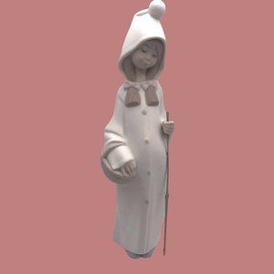 Lladro Hooded Shepard Girl With Basket Nativity 8-1/2" High # 4678- Retired